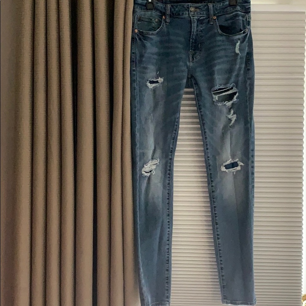 EUC American Eagle next flex skinny jeans